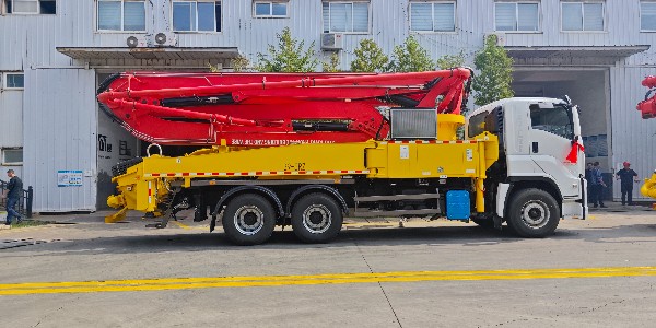 城鄉(xiāng)基建訂單增長，多米段泵車適配各類施工需求